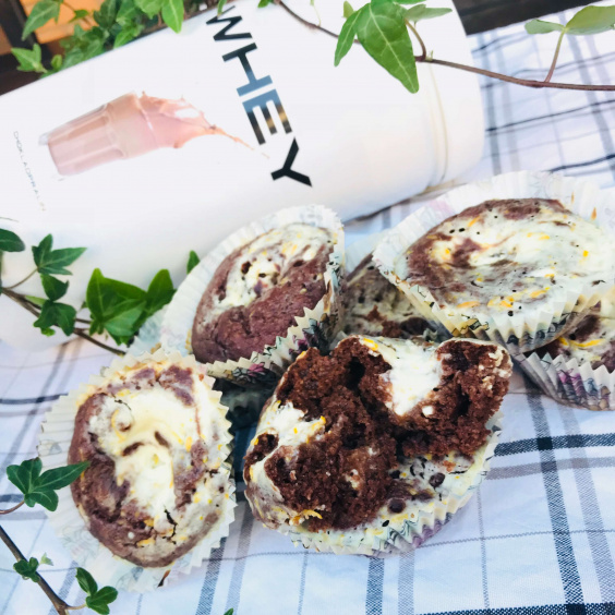 Chokolade-proteinmuffins med appelsin-swirl