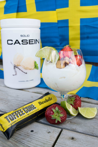 Mousse med smag af vanilje og lime